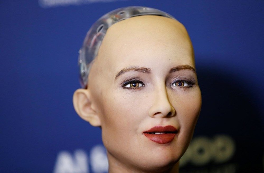 Robot Sophia, anne olmak istediğini söyledi