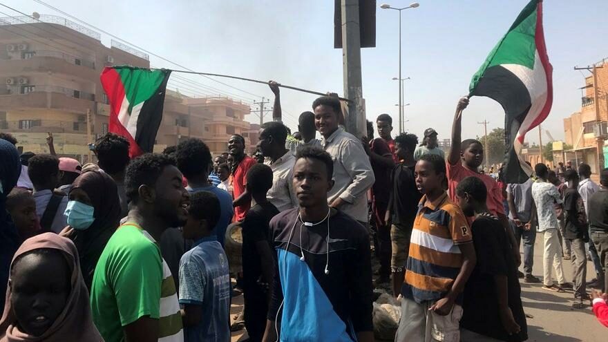 Darbe sonrasında Sudan’da panik ve kaos hakim