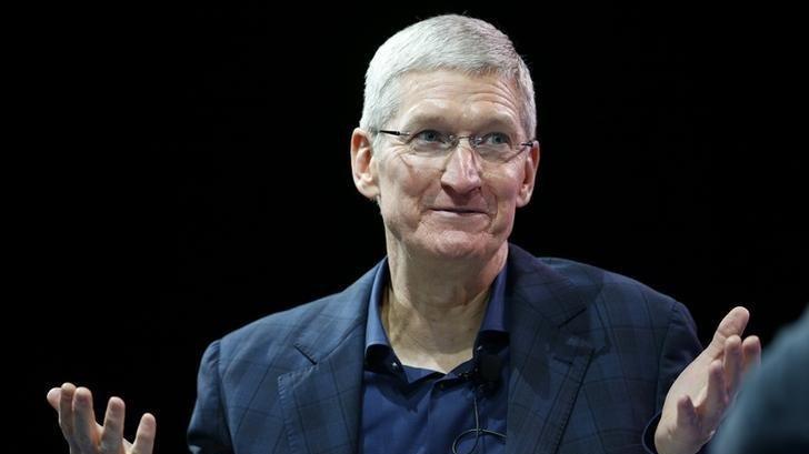 Tim Cook Kardashian’ın komşusu oldu