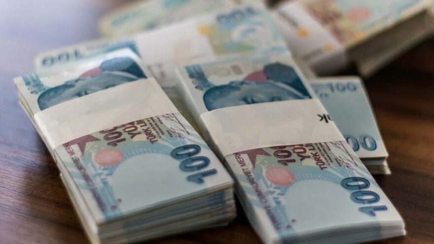 2022’de saatte 27 milyon lira faize gidecek