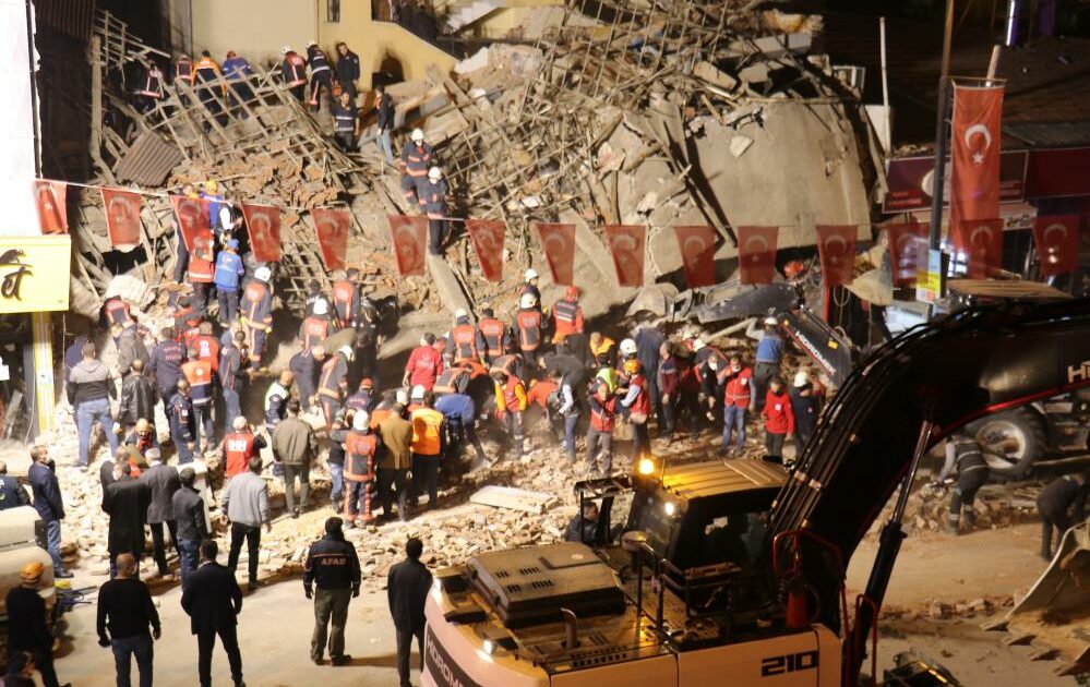 Malatya’da çöken binada arama çalışmaları sona erdi