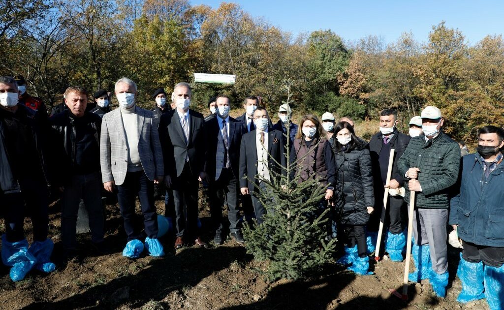 Bursa’da bin 500 fidan toprakla buluştu