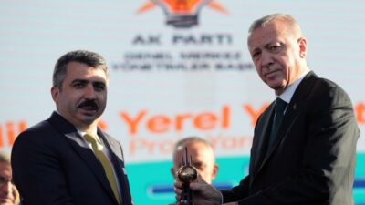 Yıldırım’ın gençlik yatırımlarına Erdoğan’dan ödül