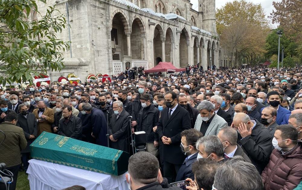 Sezai Karakoç son yolculuğuna uğurlandı