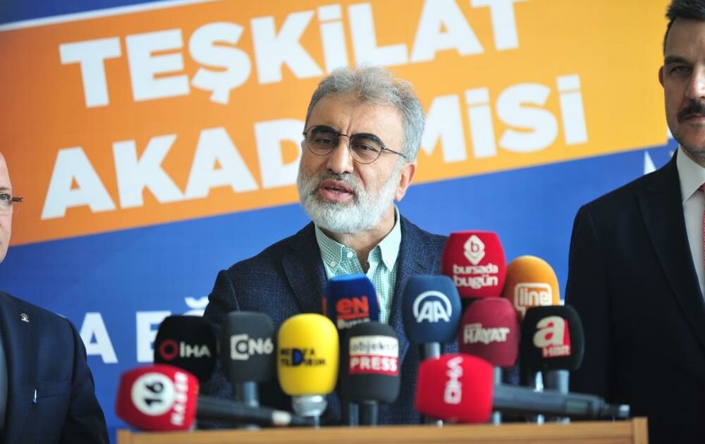 Eski Bakan Yıldız: ‘Yaptığımız bir ekip çalışmasıdır’