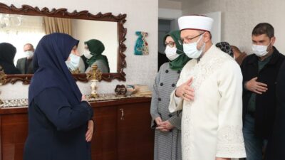 Diyanet İşleri Başkanı Erbaş’tan katledilen Başak Cengiz’in ailesine ziyaret