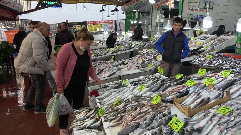 Havalar soğudu, balık tezgahlarında çeşitlilik arttı