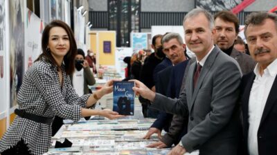 İnegöl’ün kitap şöleni 28 Kasım’a kadar sürecek