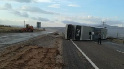 Kayseri’de yolcu otobüsü devrildi: 11 yaralı