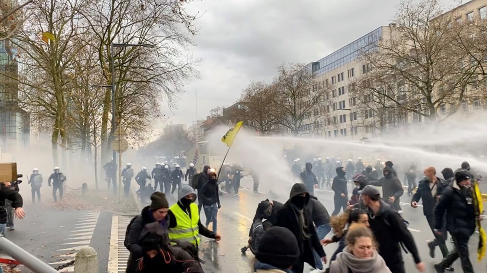 Belçika’da olaylı protesto: 4 yaralı, 44 gözaltı