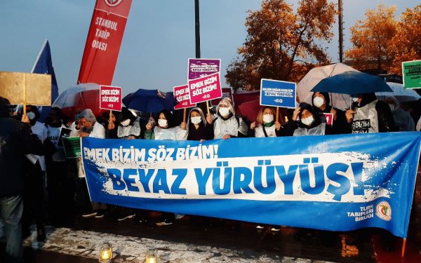 Hekimlerin ‘Beyaz Yürüyüş’ü İstanbul’dan başladı!