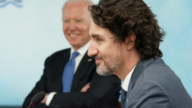 Biden ve Trudeau iki yüzlülükle eleştirildi