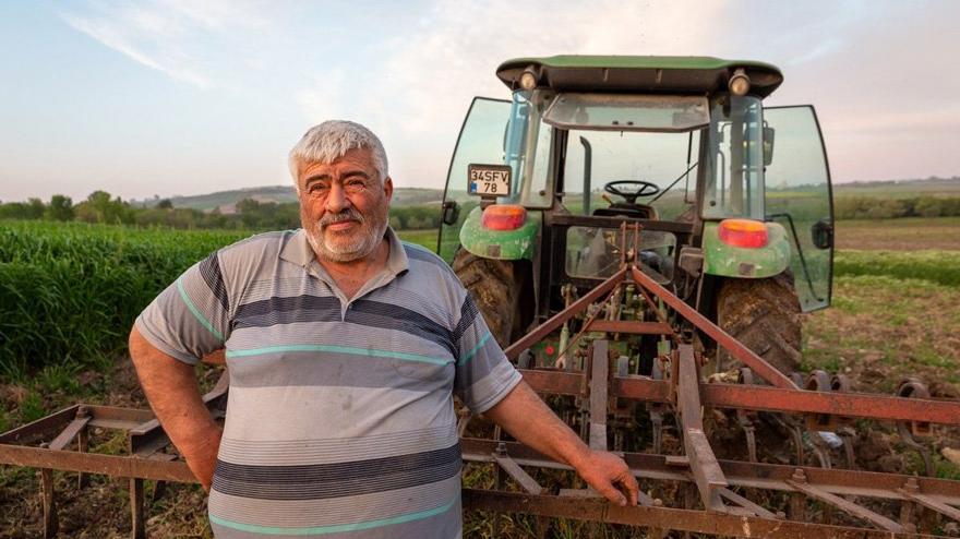 ‘Zarar eden çiftçi yok’ diyen Bakan Pakdemirli’ye tepki