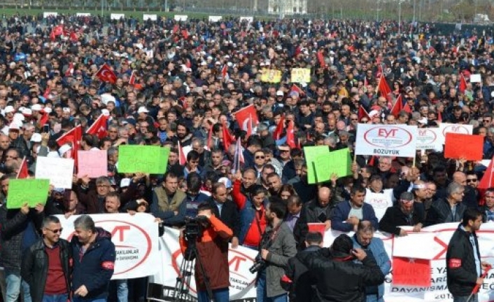 EYT’liler güzel haber bekliyor: Cumhurbaşkanı’nın emekli olduğu yaştayız!