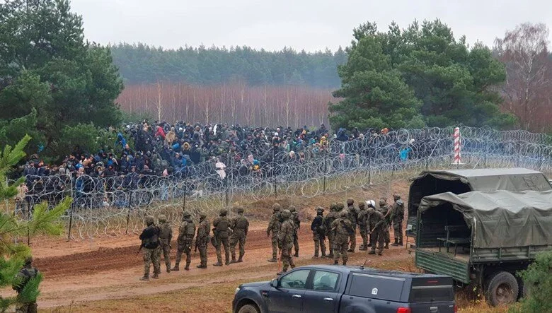 İngiltere, Polonya-Belarus sınırına askeri personel gönderdi