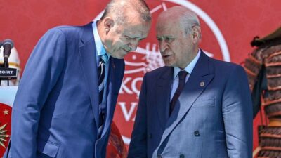 Davutoğlu’ndan Bahçeli iddiası: “AK Parti’yi suçlayıp çekilecek”