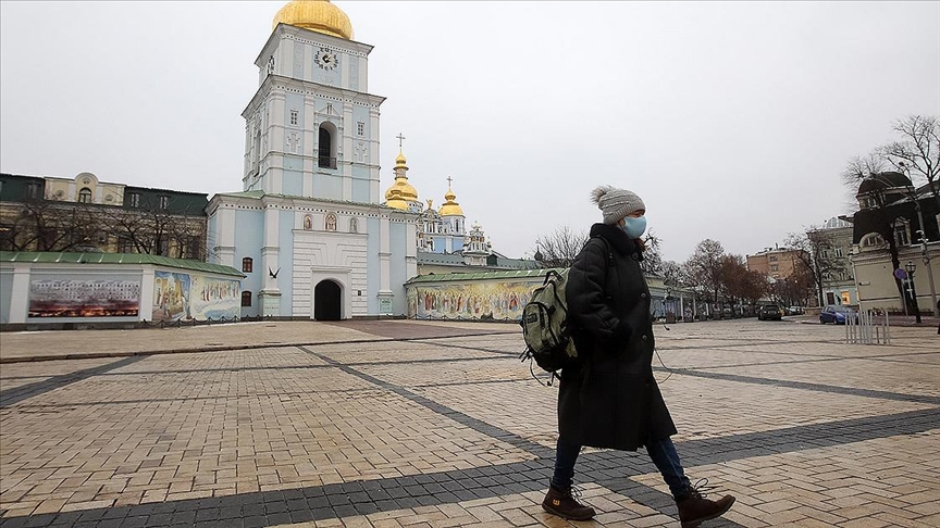 Kiev’de Covid-19 nedeniyle kırmızı alarm verildi