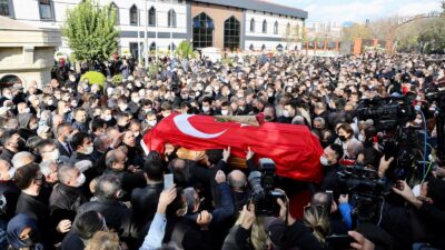 Başkan trafik kazasında hayatını kaybetmişti… Belediye CHP’den AK Parti’ye geçti!