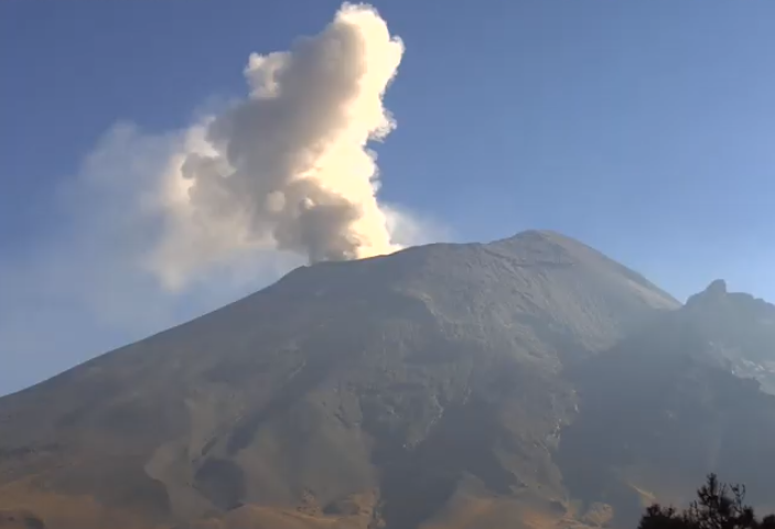 Popocatepetl Yanardağı’nda 2 patlama daha