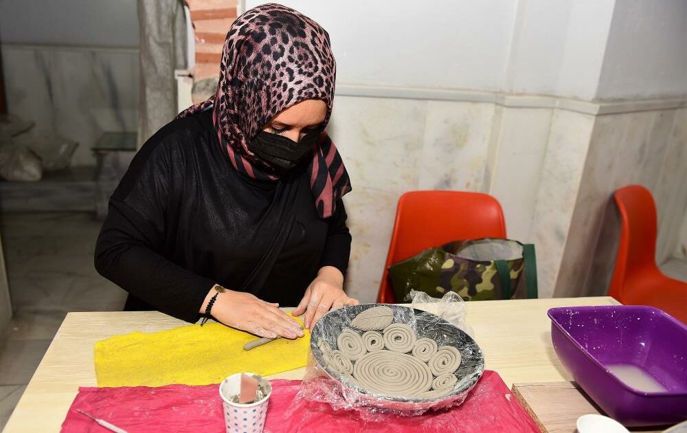 Kadın çömlek ustaları Yıldırım’da yetişiyor