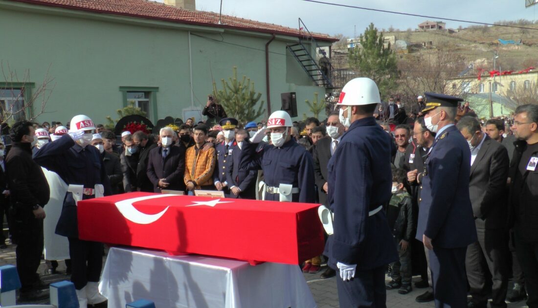 Şehit Aksöz son yolculuğuna uğurlandı