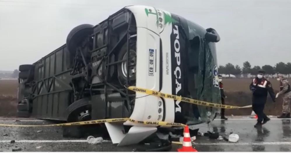 Amasya’da feci kaza: 2 ölü