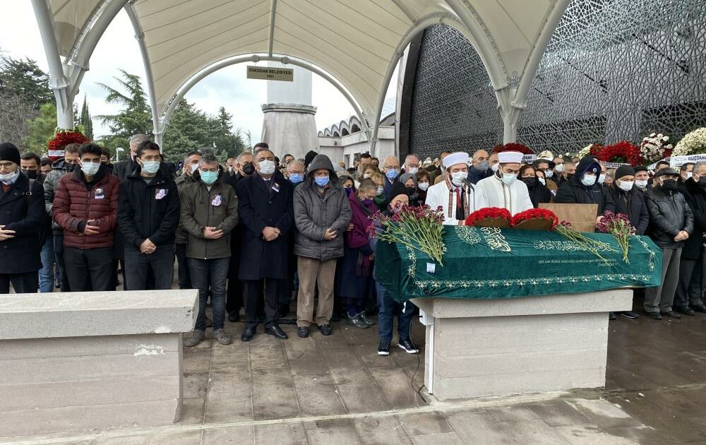 Eski İstanbul Barosu Başkanı Yücel Sayman son yolculuğuna uğurlandı