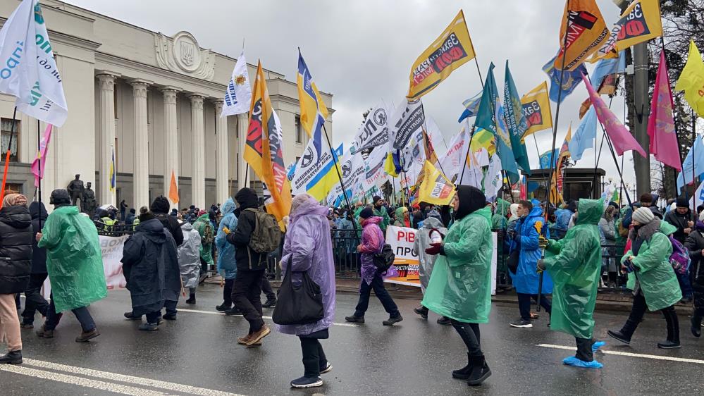 Ukrayna’da karantina karşıtlarından protesto