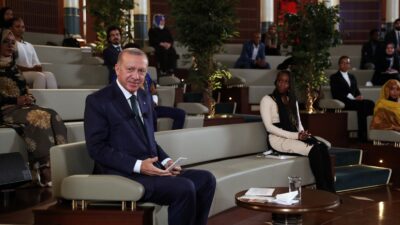 Erdoğan’dan Afrikalı gençlere çağrı: ‘Türkiye’yi ikinci vatan kabul edin’