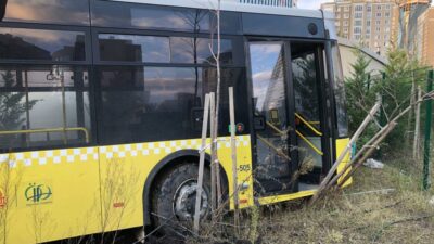 Freni patlayan otobüs, park halindeki araca çarparak durabildi