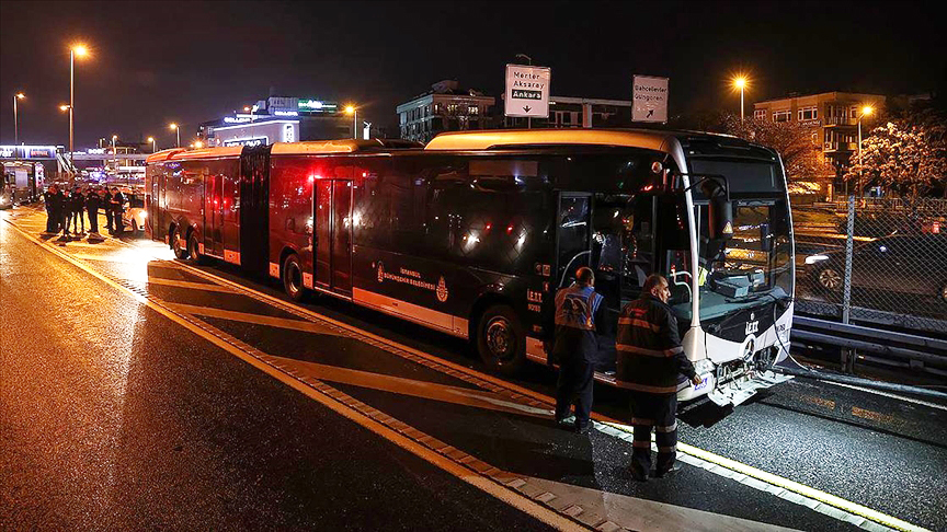 İstanbul’da metrobüs yangını