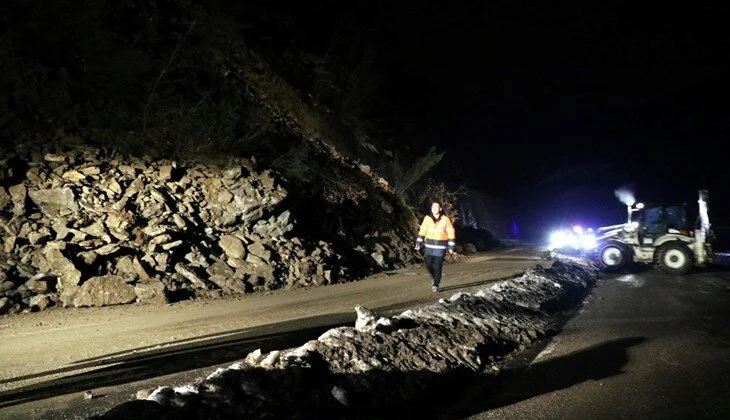 Zonguldak-Ankara yolunda heyelan