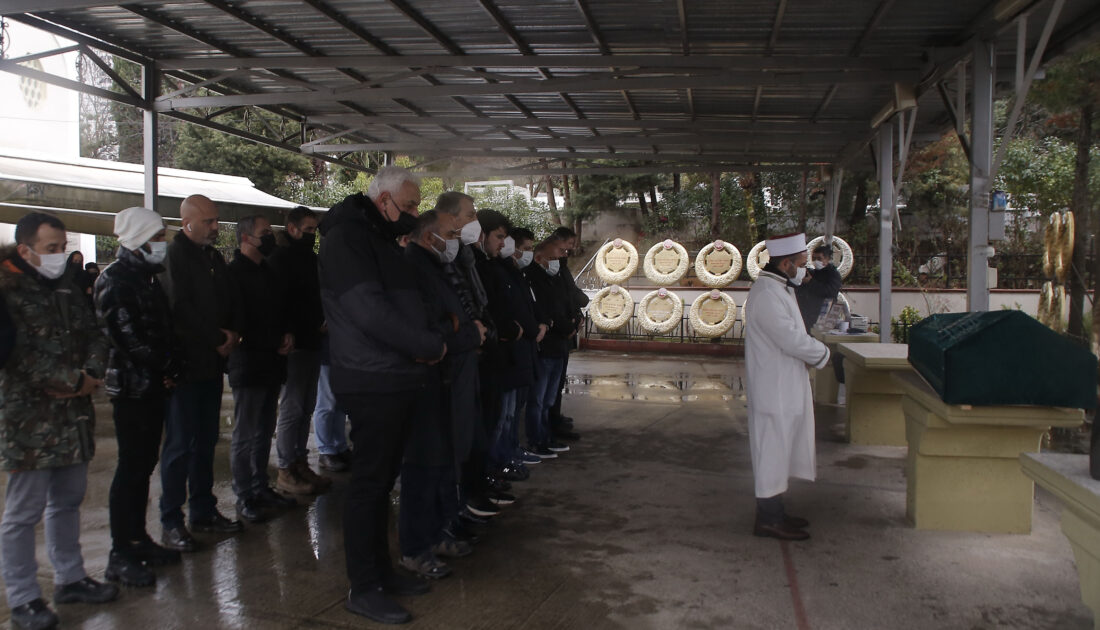 Bursa’da hayatını kaybetmişti… Belgin Doruk’un oğlu toprağa verildi