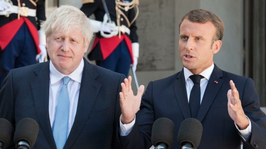 Macron’dan Johnson’a “palyaço” yorumu