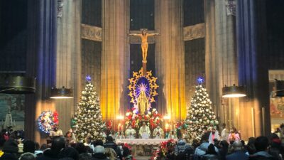 Saint Antuan Kilisesi’nde Noel ayini yapıldı