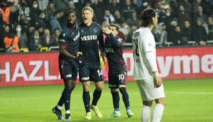 Trabzonspor, Altay engelini ikinci yarıda attığı gollerle geçti