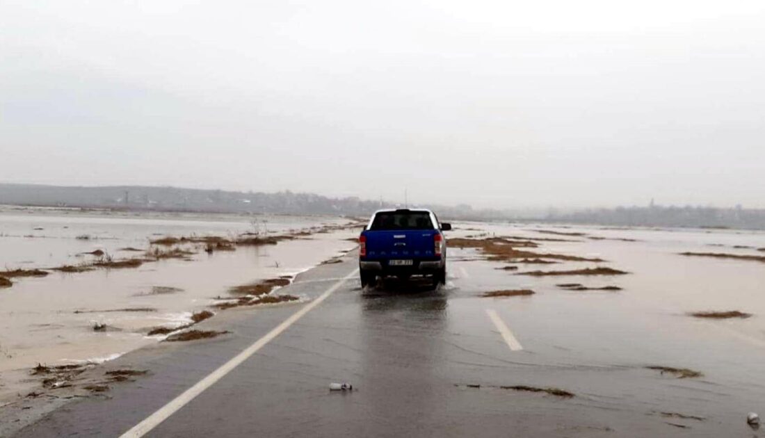 ‘Turuncu alarm’ verilen Ergene Nehri, Uzunköprü’de taştı