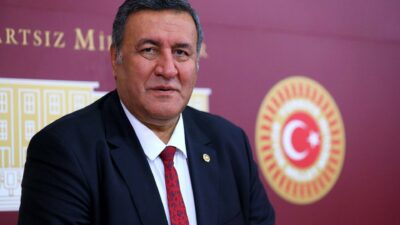 CHP’li Ömer Fethi Gürer EYT’lilerle buluştu: Tek bir maddeyle çözülür