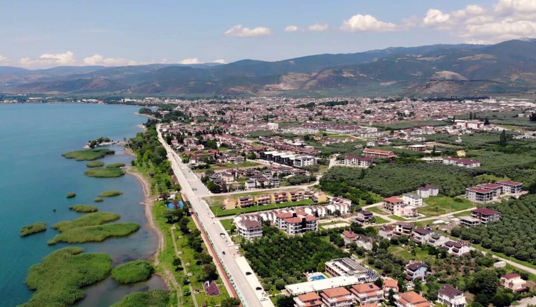 Büyükşehir ile İznik’te yüzler gülüyor