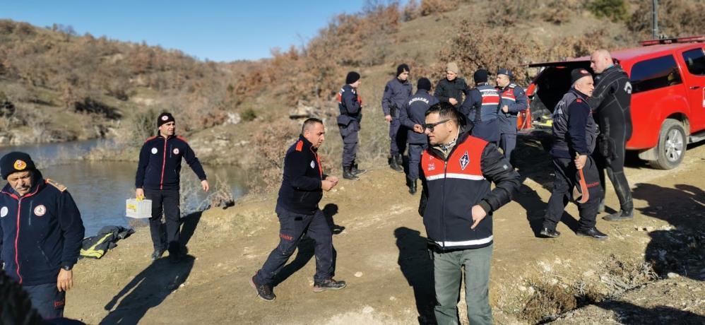 Kayıp avcı bulundu! Başına çuval geçirilerek gölete atılmış