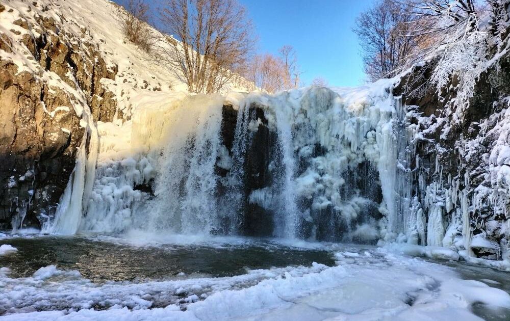 Ordu’da şelale buz tuttu