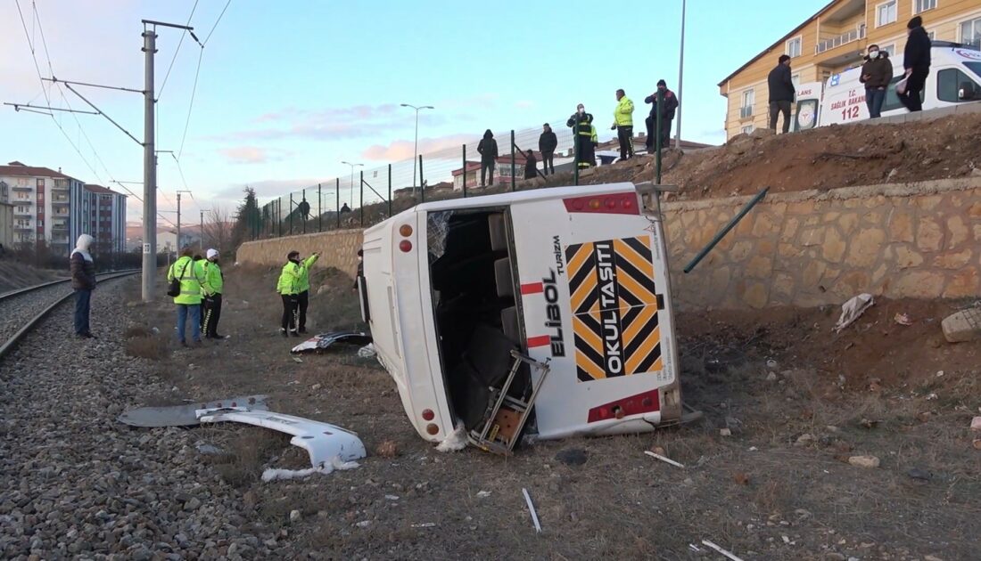 İşçi servisi şarampole uçtu: 15 yaralı