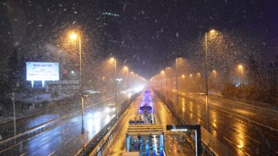 İstanbul’da kar yağışı aralıklarla devam etti