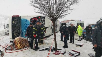 Tokat’ta yolcu otobüsü devrildi: 1 ölü, çok sayıda yaralı