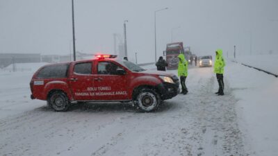 D100 ve TEM’in Bolu geçişi trafiğe kapatıldı