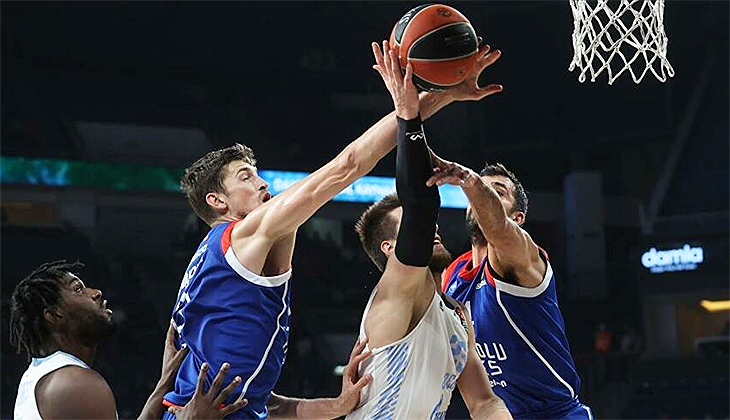 Anadolu Efes’te 8 Kovid-19 vakası