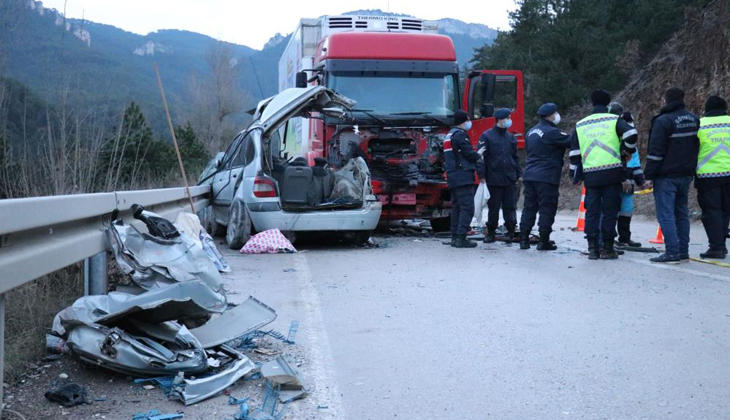 Bolu’da feci kaza: Aynı aileden 4 kişi hayatını kaybetti