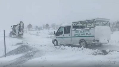 Diyarbakır’da cenaze defni için 8.5 saatlik yol açma çalışması yapıldı