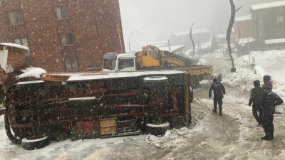 Ayder Yaylası’nda karavan devrildi: 1 yaralı