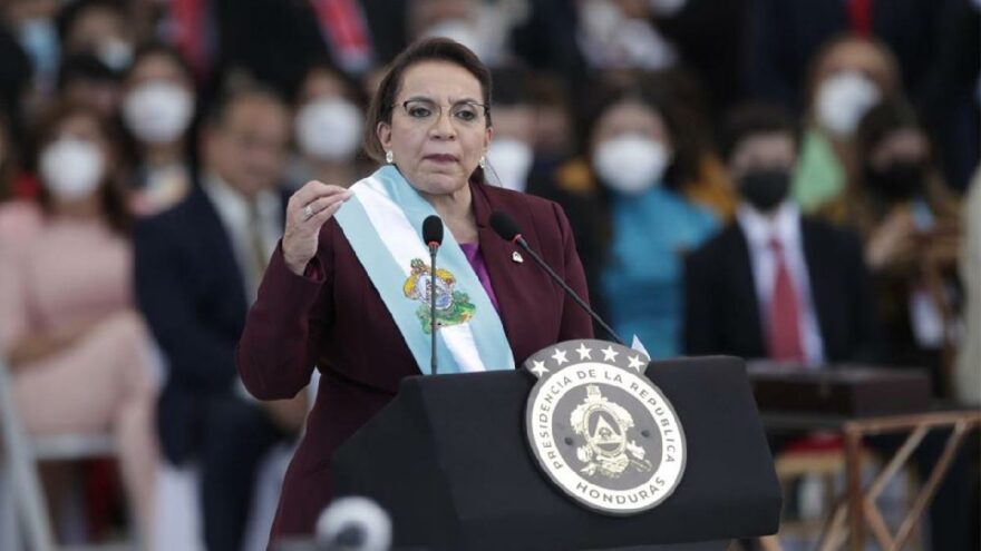 Honduras’ın ilk kadın lideri Xiomara Castro yemin etti